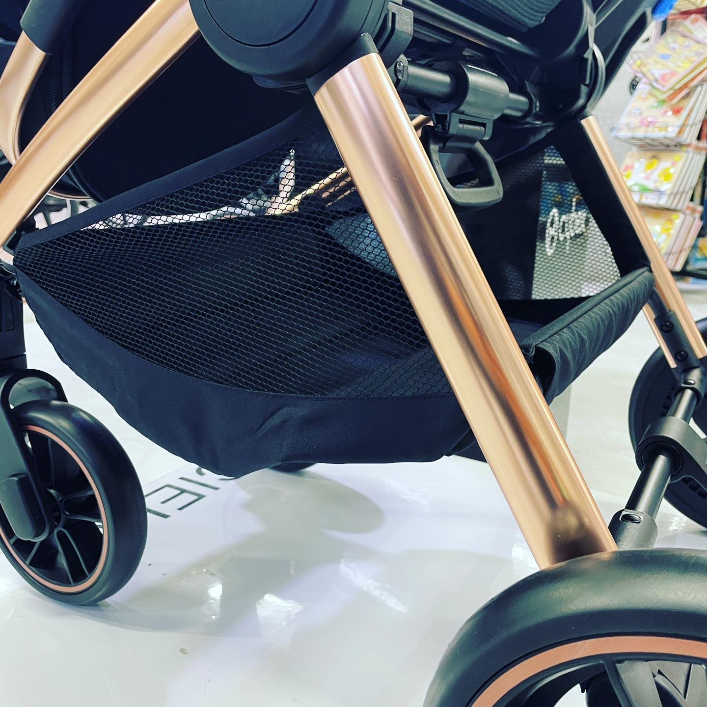 ���� ����� ���� ��� ���� ROSE GOLD ������� ������ 3 �����. 