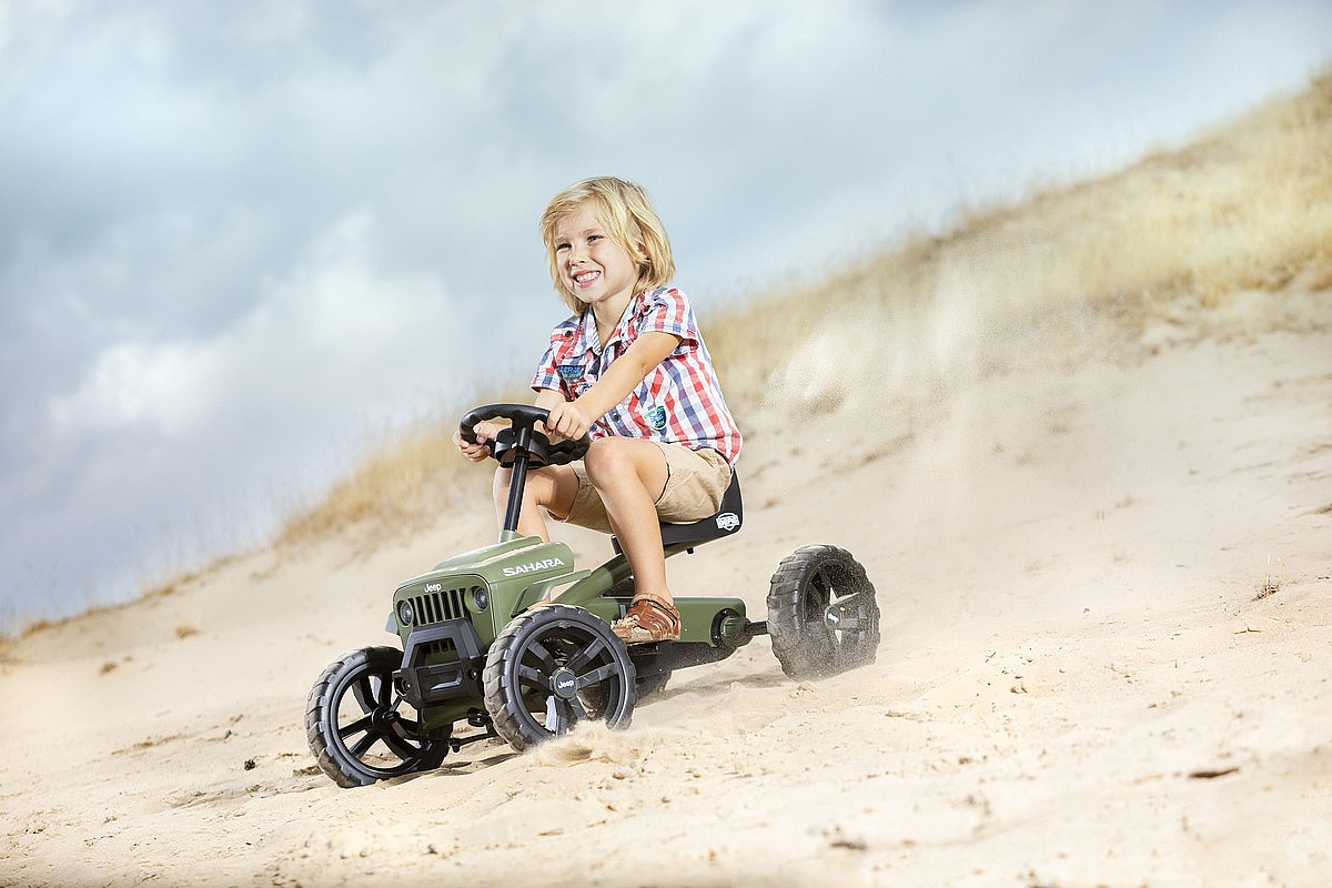 BERG- Buuzy Jeep Sahara ���� ��� ���� ������