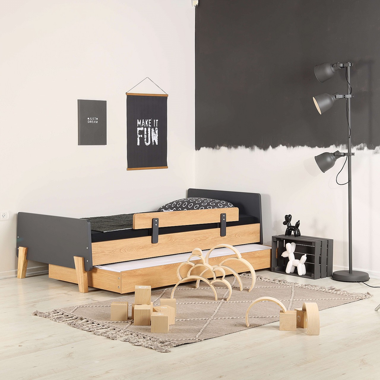 ���� ����� ����� ������ �����  segal - FUN