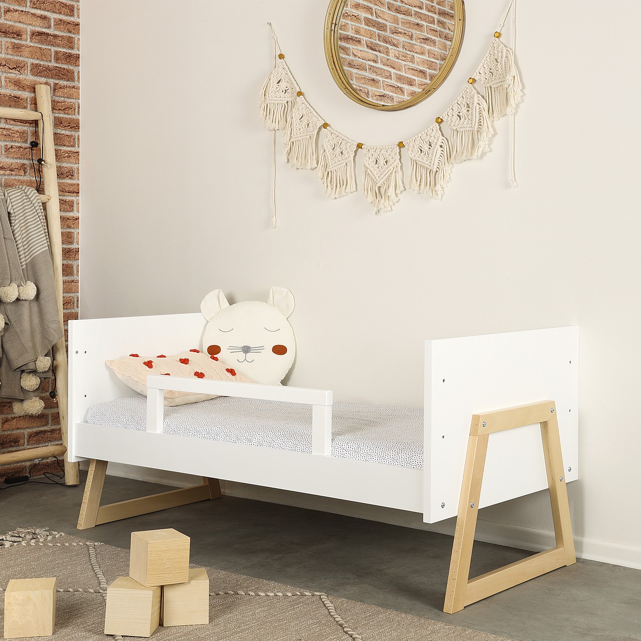 ��� ���� Segal