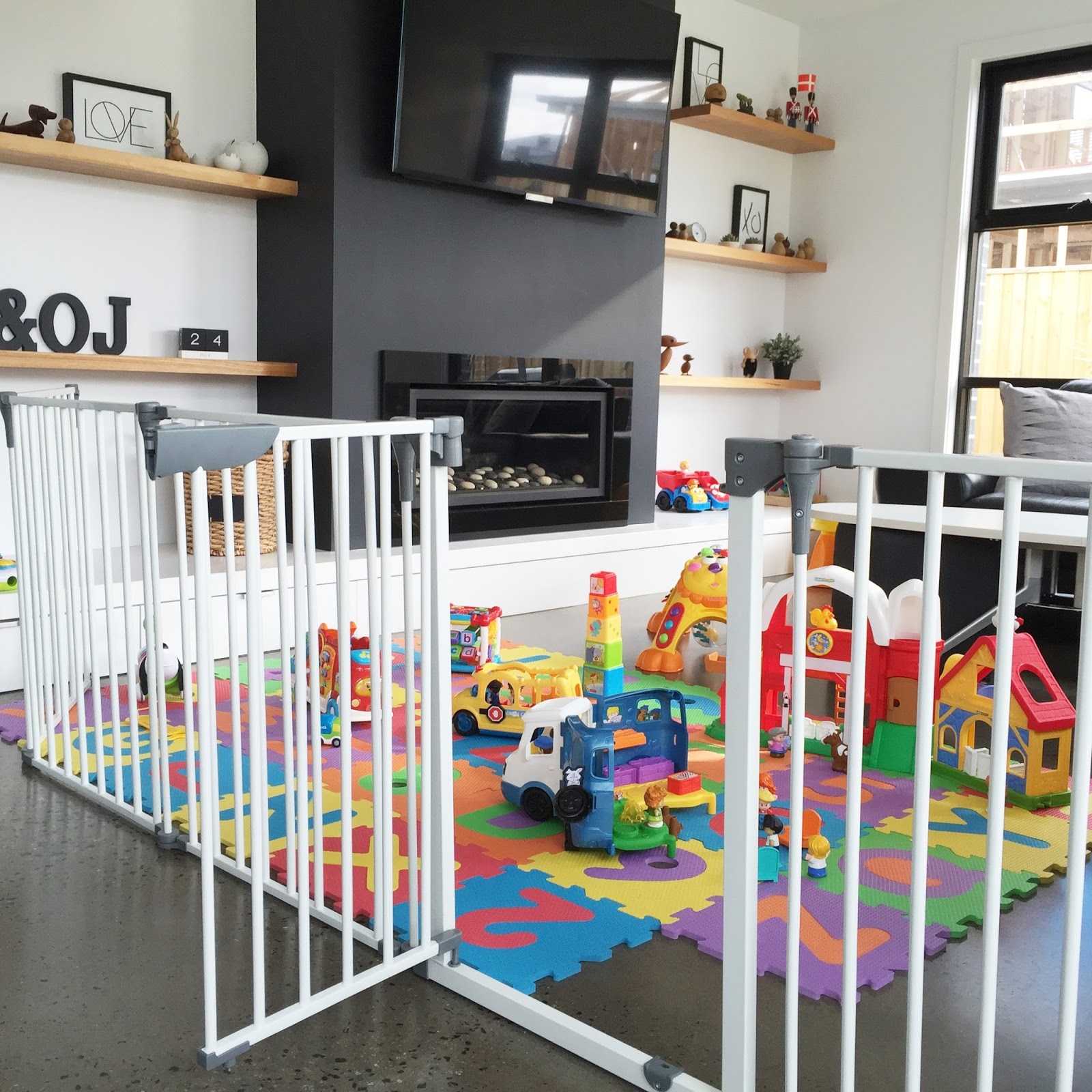 ��� ������ ��������  3 �-1 Dreambaby Royale Converta F849