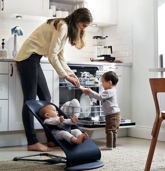 ��������� ������ Baby Bouncer ����� ���� 3D- ���� ���� 3D Light Grey ����� �����